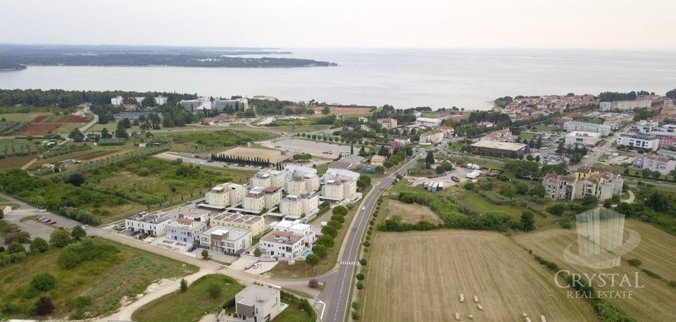 Hiša v vrsti Novigrad 7