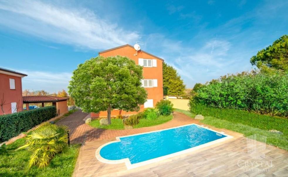 Stanovanje Novigrad 5