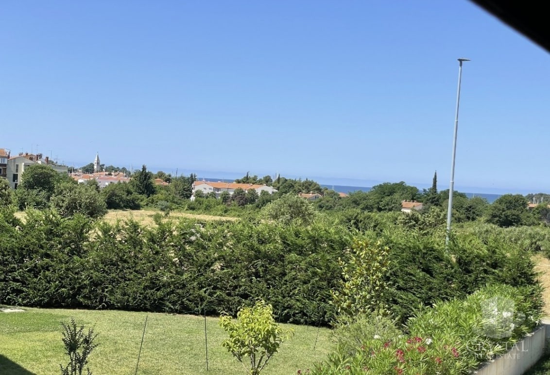 Hiša v vrsti Novigrad 10