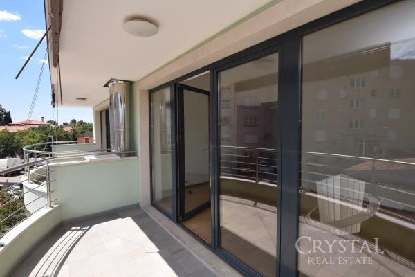 Apartma v centru Novigrada 10
