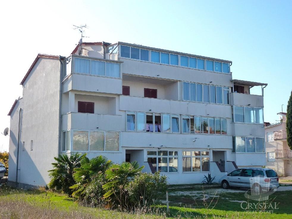Stanovanje Novigrad 3