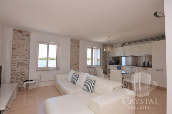 Apartma v centru Novigrada 4