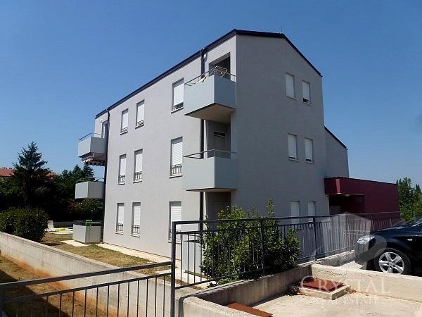 Stanovanje Novigrad 3