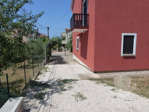 Hiša Novigrad 13