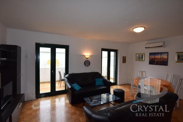 Stanovanje Novigrad 9