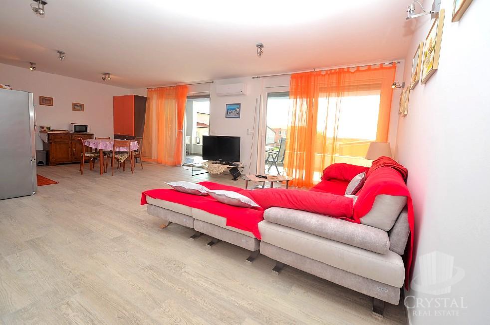Stanovanje Novigrad 9