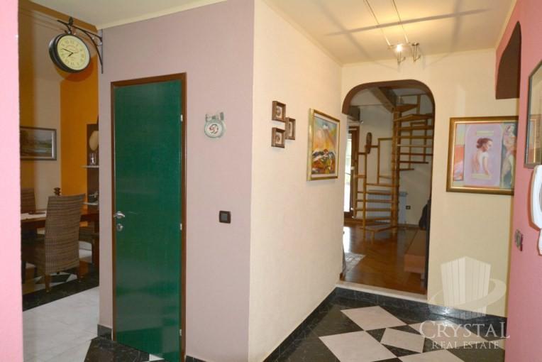 Stanovanje Kaštel 8