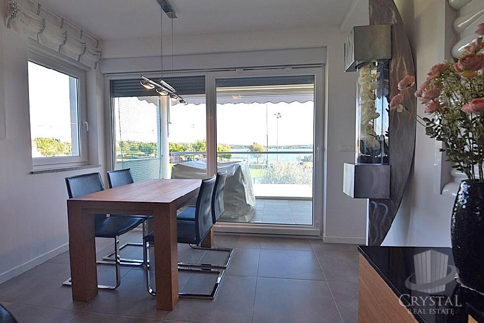 Stanovanje Novigrad 7